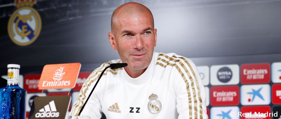 Zidane en la rueda de prensa. // Foto: Real Madrid