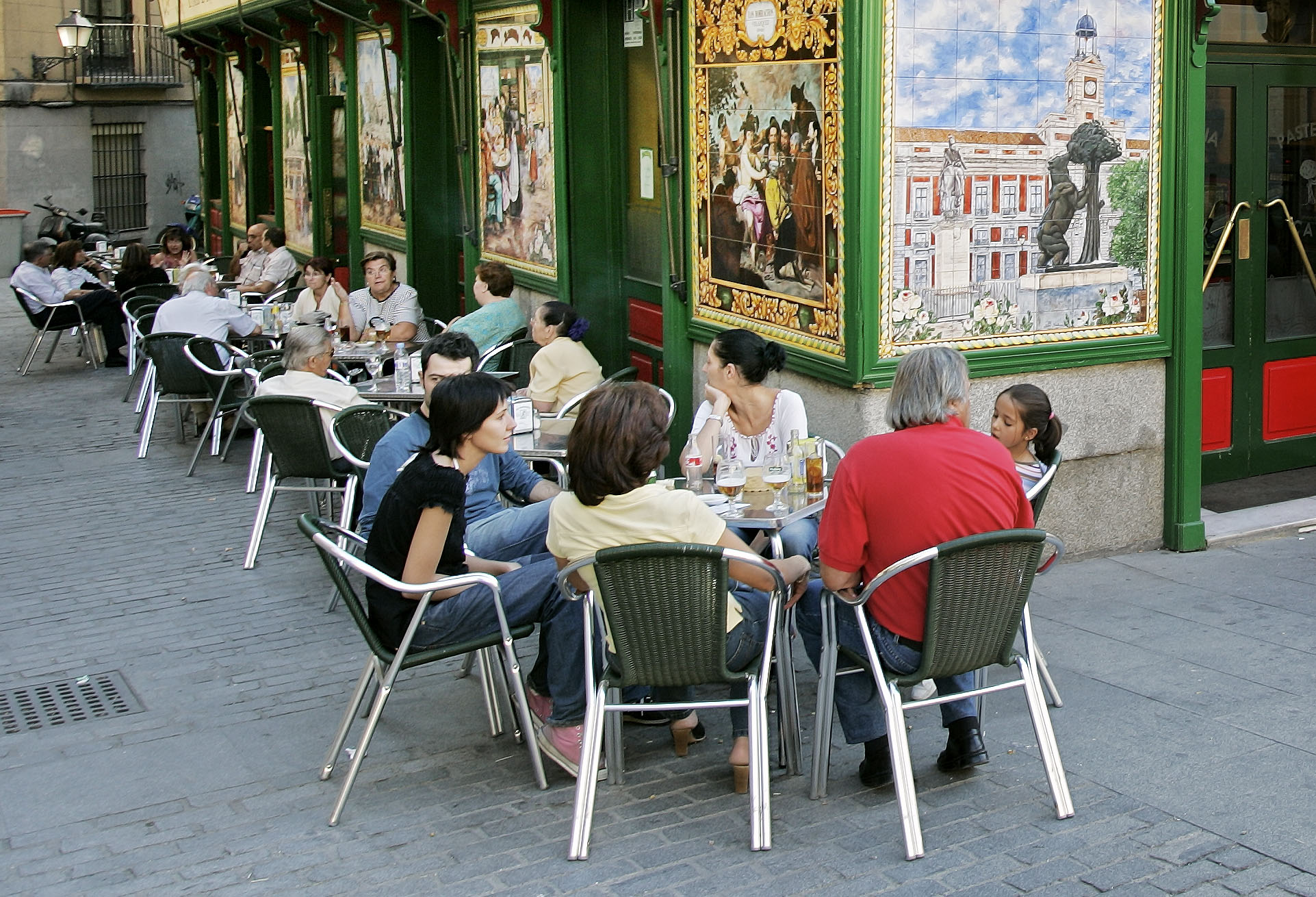 Terraza de un bar del centro de Madrid - Diario de Madrid