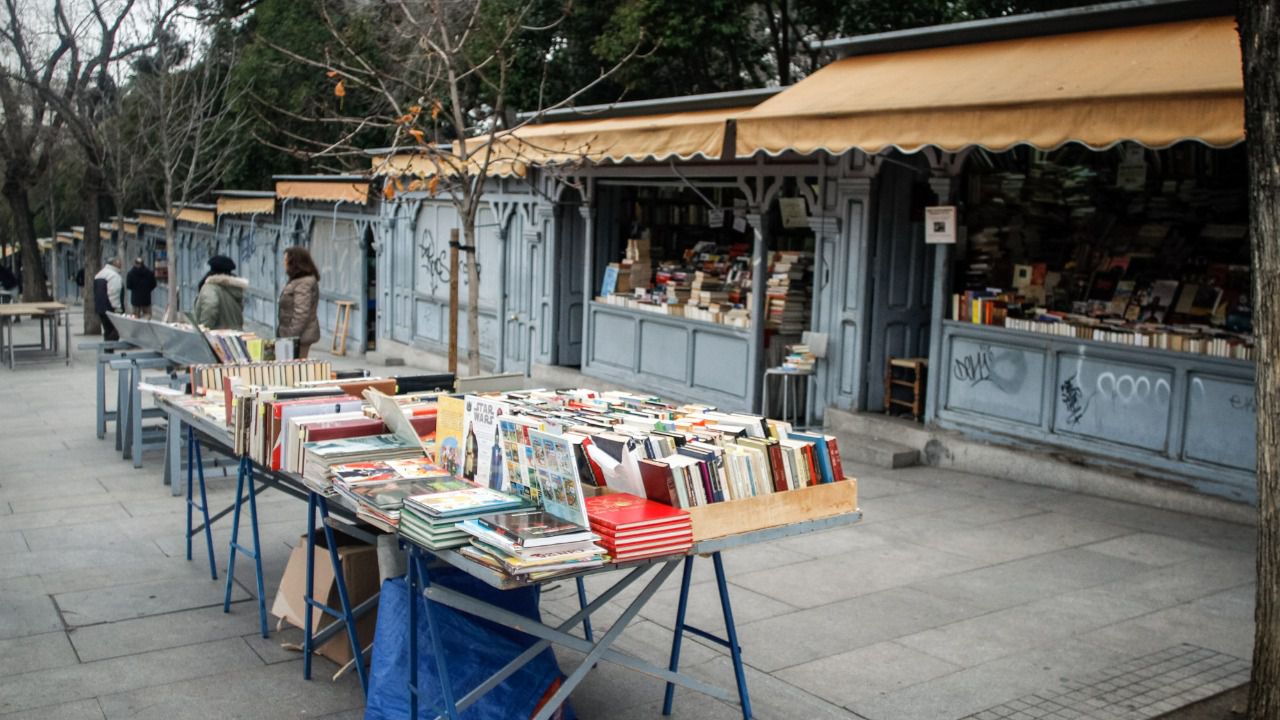 Casetas de libros en la Cuesta de Moyano Foto: Kike Rincón