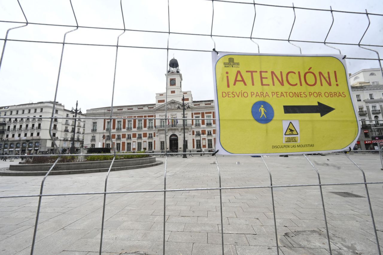 Puerta del Sol vallada por el comienzo de las obras Foto: Chema Barroso